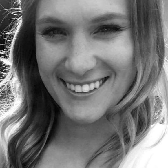 Meet your Posher, Liz - Picture 1 of 1